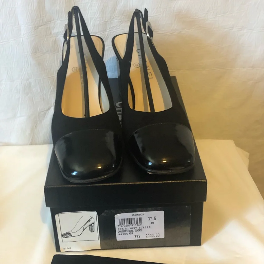 Chanel Cambon sling backs black suede with black patent toe EUC box & 2 dust bag - Picture 3 of 14